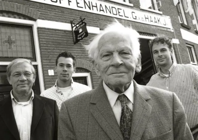 Haak Zonwering historisch