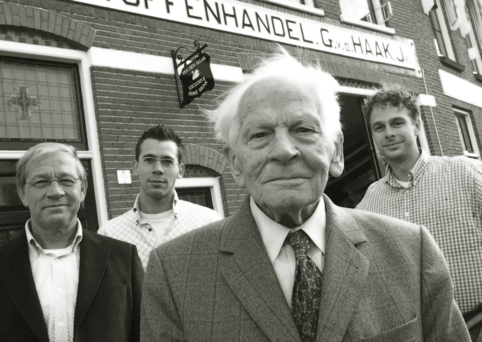 Opa Ge Giel – Haak Zonwering